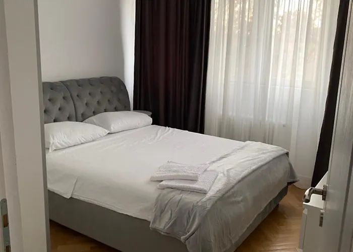 Luxury In Victoriei Bulevard Daire Bükreş