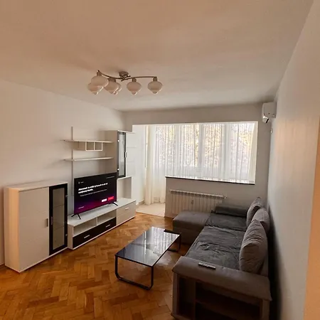 Luxury In Victoriei Bulevard Apartment *