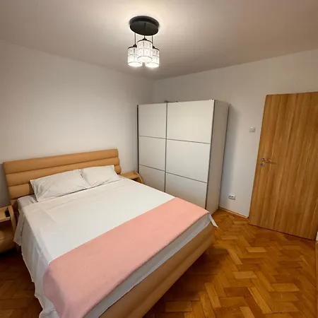 Apartment Luxury In Victoriei Bulevard Bucharest