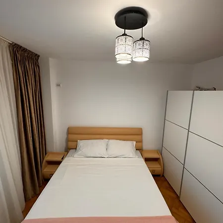 Apartment Luxury In Victoriei Bulevard