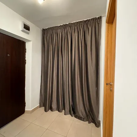 Luxury In Victoriei Bulevard * Bucharest