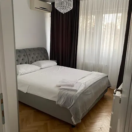 Luxury In Victoriei Bulevard Apartment Bucharest